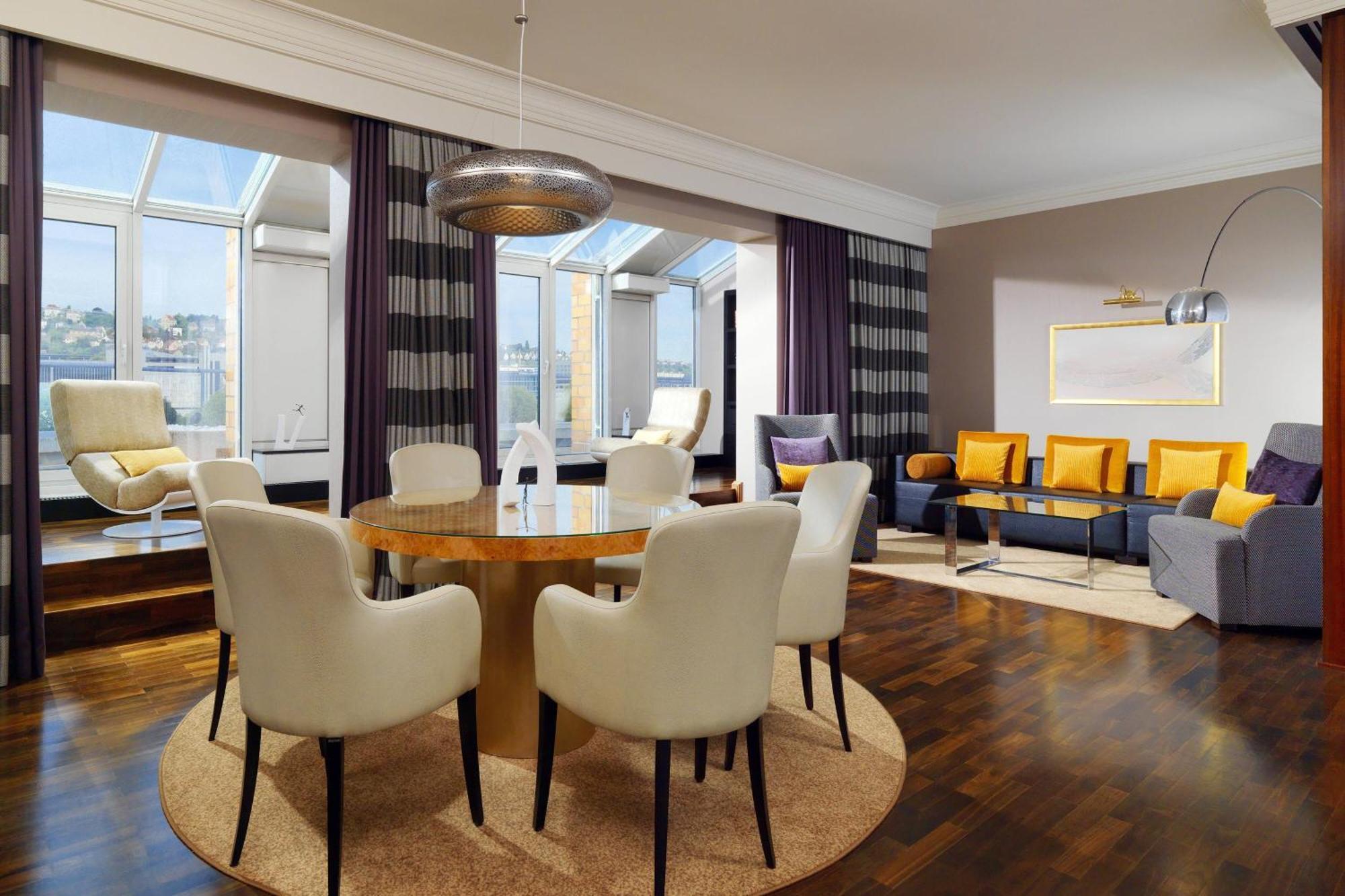 Le Méridien Hotel 5*