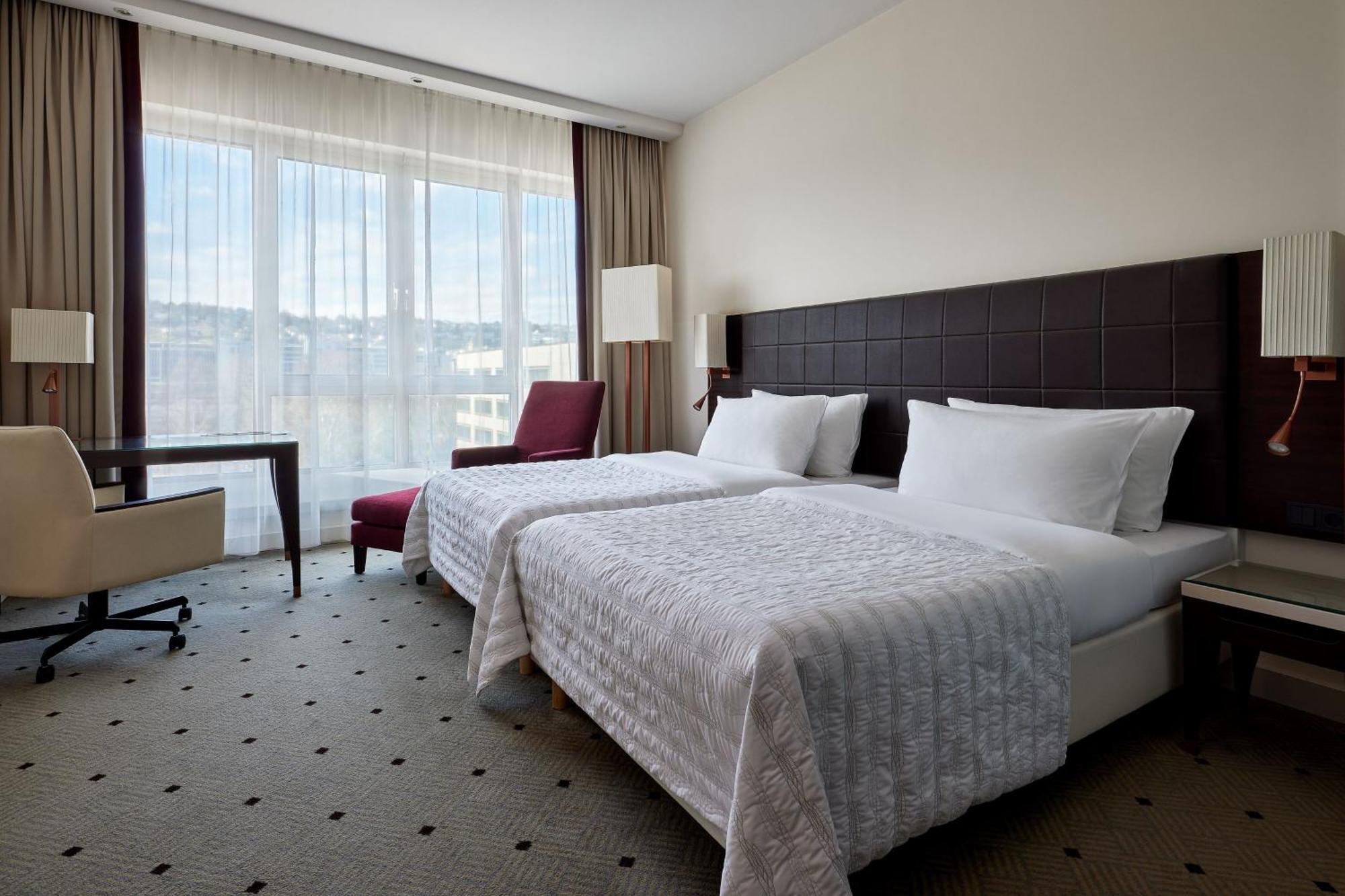 Le Meridien Hotel